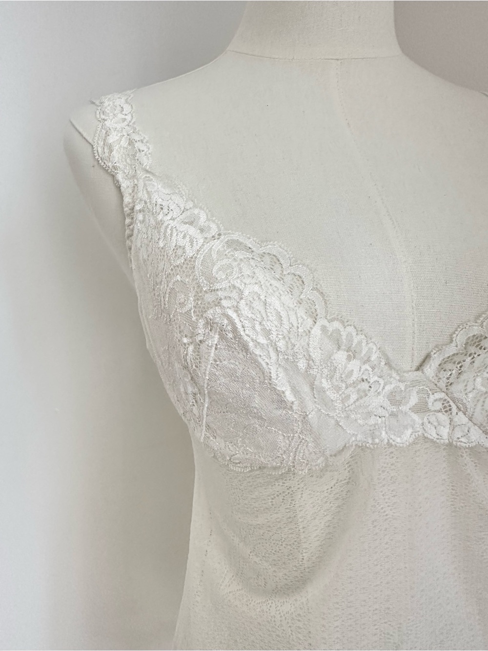La Perla Elegant White  Lace Chemise - Picture 7 of 9
